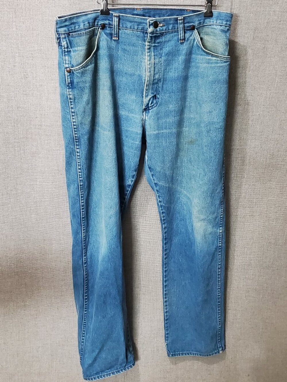 Wrangler Cowboy Cut Original Fit Jeans 38 x 32 Style 13MWZ Distressed
